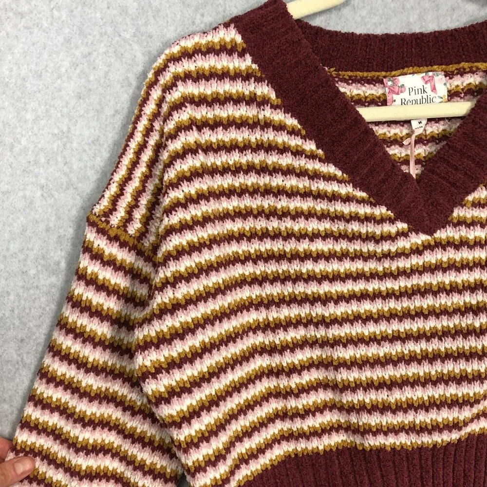 Pink Republic Cropped‎ Sweater Medium Burgundy Cream Soft Cozy Retro Whimsical